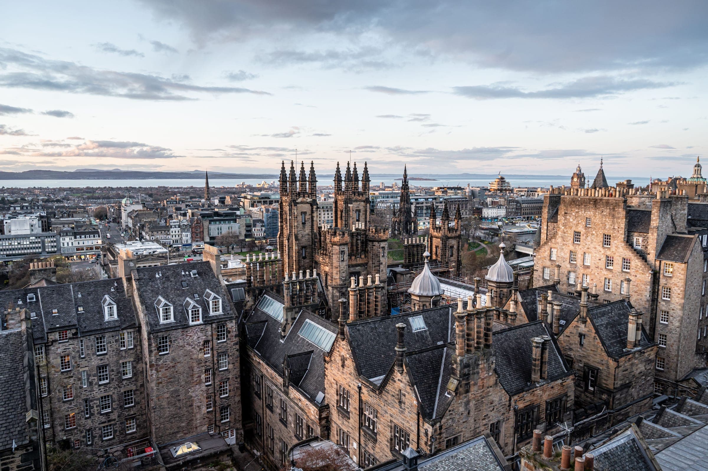 The University of Edinburgh Old College quadrangle and dome.